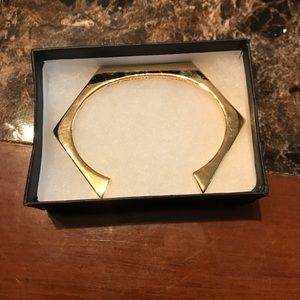 Half United bangle